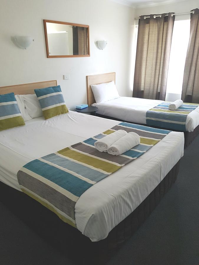 Twin Pines Motel Mooloolaba Exterior photo