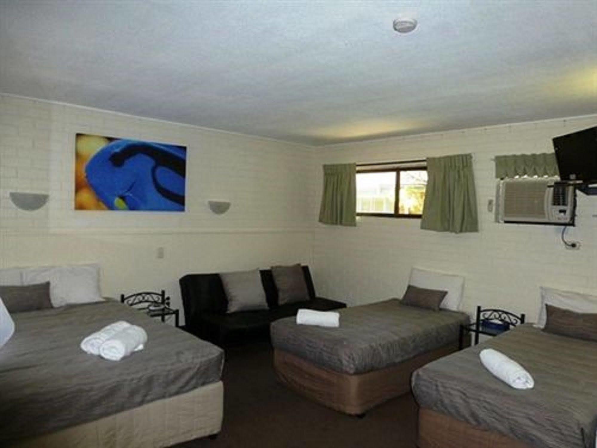 Twin Pines Motel Mooloolaba Exterior photo