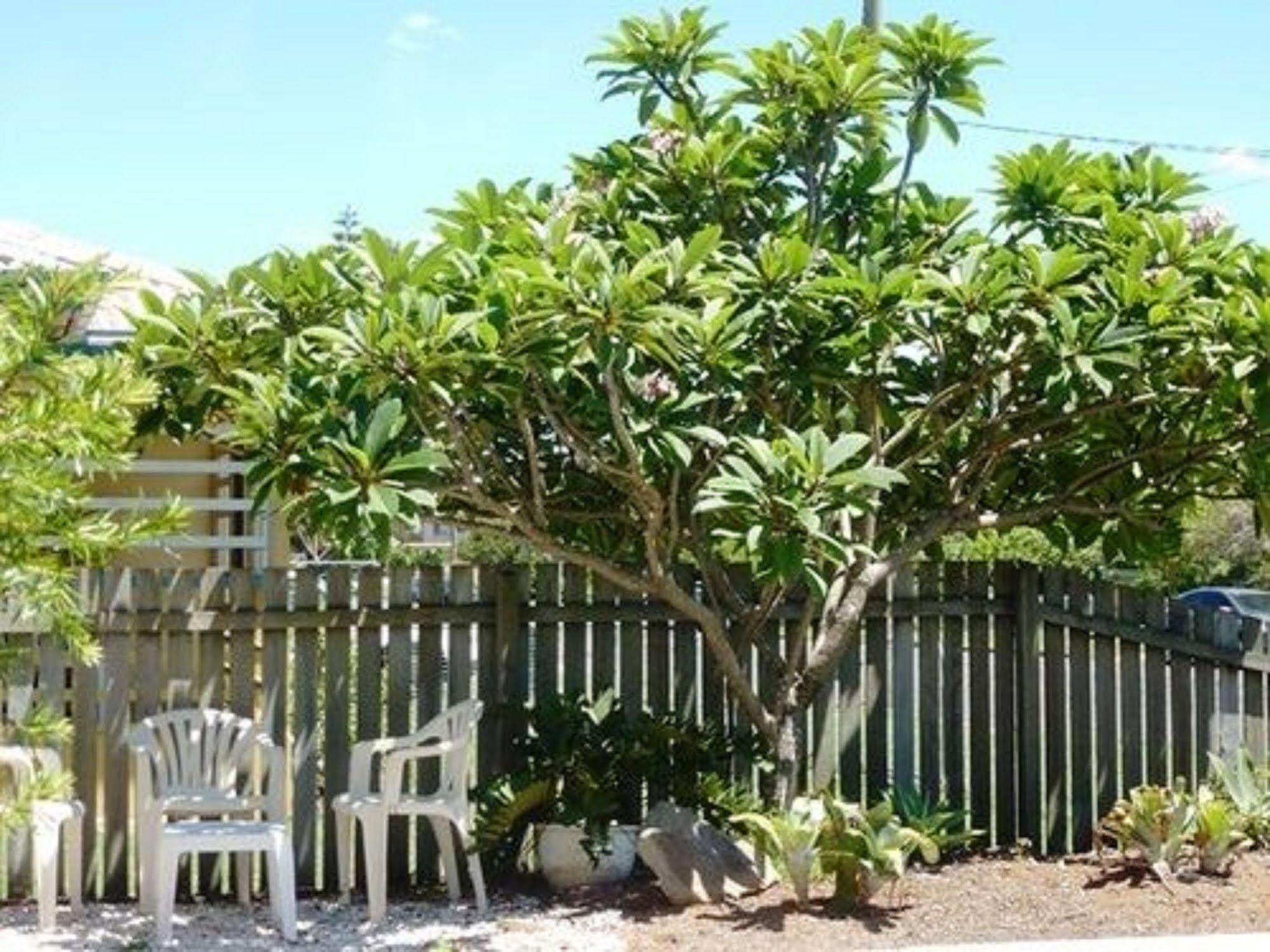 Twin Pines Motel Mooloolaba Exterior photo