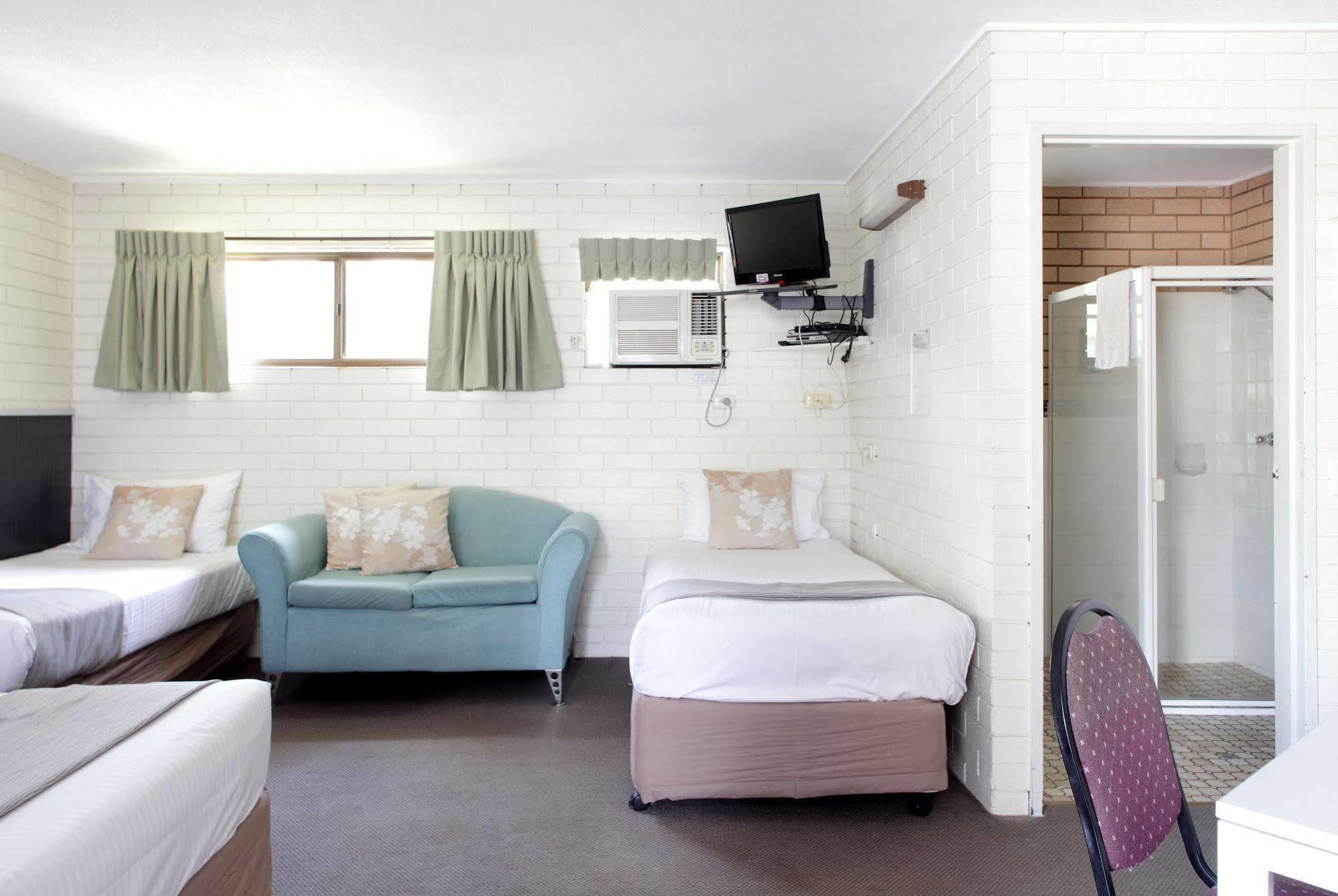 Twin Pines Motel Mooloolaba Exterior photo